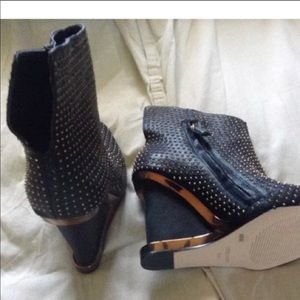 Bcbg maxazria new wedge